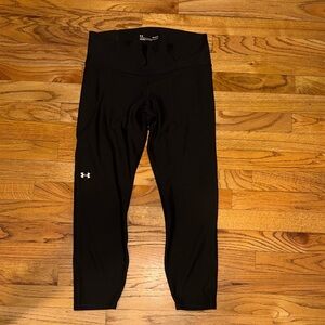 Under Armour Black Compression Athletic Legging capris size Large—NWT